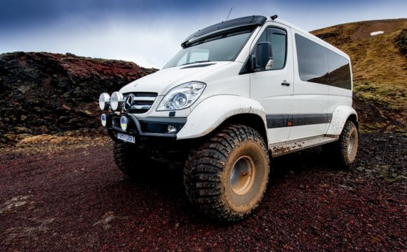 Mercedes Spring 4X4 Home On Wheels